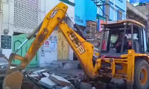 Demolished में मस्जिद-ए-सालेहा वुज़ू खाना तोड़ा गया
