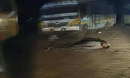 चाचा-भतीजे की मौत: ट्रक ने बाइक सवारों को उड़ाया, उछलकर सड़क पर गिरे दोनों