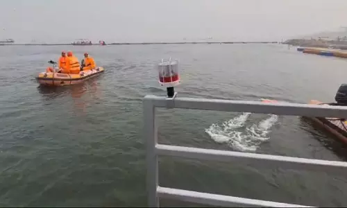 NDRF के जवानों ने महाकुंभ में 10 लोगों को डूबने से बचाया