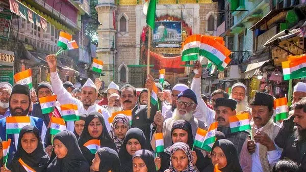 गणतंत्र दिवस 2025: राहुल गांधी, चंद्रबाबू नायडू, कई नेताओं ने शुभकामनाएं दीं गणतंत्र दिवस 2025: राहुल गांधी, चंद्रबाबू नायडू, कई नेताओं ने शुभकामनाएं दीं