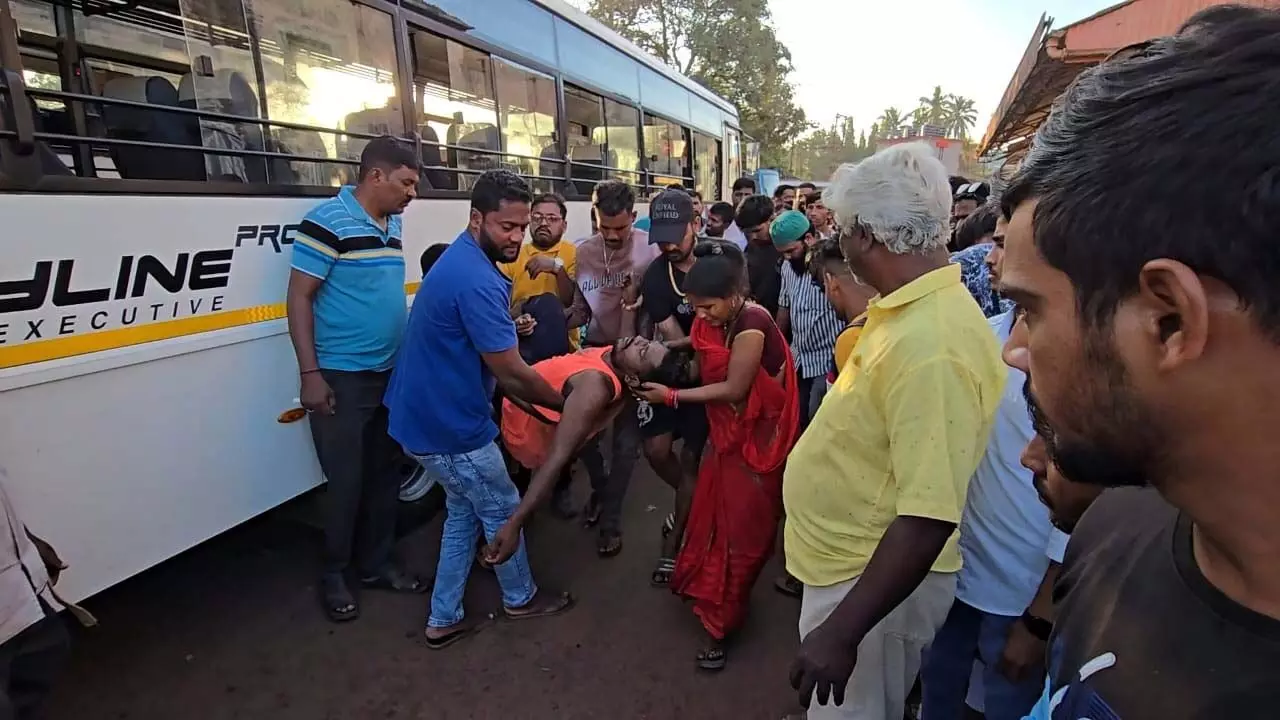 Mapusa बस दुर्घटना में पैदल यात्री गंभीर रूप से घायल