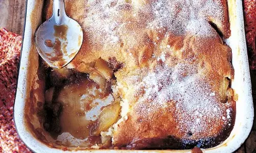 Apple Pudding:  बेहद स्वादिष्ट है ये खास डिश