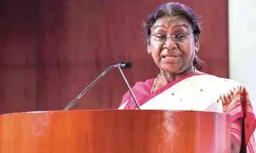 संविधान भारतीयों की सामूहिक पहचान का आधार है: President Murmu संविधान भारतीयों की सामूहिक पहचान का आधार है: President Murmu