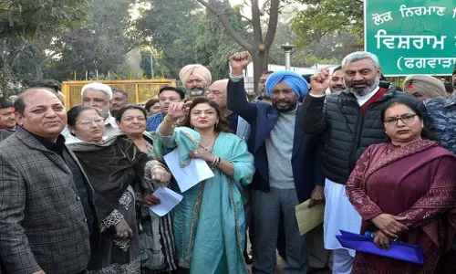 Punjab: आप के हंगामे के बीच फगवाड़ा मेयर का चुनाव स्थगित
