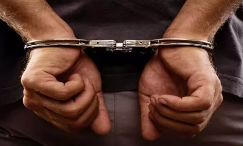 Tamil Nadu: तिरुपुर में अवैध रूप से रहने के आरोप में 83 बांग्लादेशी नागरिक गिरफ्तार Tamil Nadu: तिरुपुर में अवैध रूप से रहने के आरोप में 83 बांग्लादेशी नागरिक गिरफ्तार