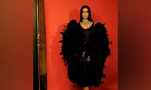 सब्यसाची के 25वीं सालगिरह रनवे शो में Sonam Kapoor का जलवा