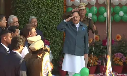 JP Nadda ने 76वें गणतंत्र दिवस पर दिल्ली में भाजपा कार्यालय में राष्ट्रीय ध्वज फहराया JP Nadda ने 76वें गणतंत्र दिवस पर दिल्ली में भाजपा कार्यालय में राष्ट्रीय ध्वज फहराया