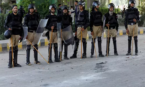 Khyber Pakhtunkhwa में सुरक्षा बलों ने 30 आतंकवादियों को मार गिराया