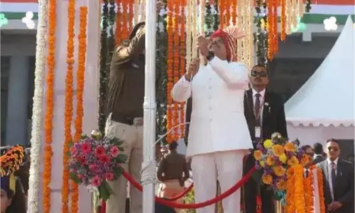 Indore: मुख्यमंत्री मोहन यादव ने फहराया तिरंगा Indore: मुख्यमंत्री मोहन यादव ने फहराया तिरंगा