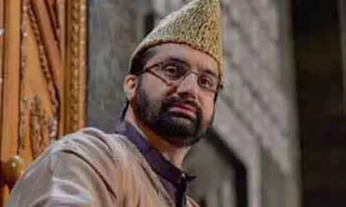 मीरवाइज ने लोगों को मेराज-ए-आलम की बधाई दी
