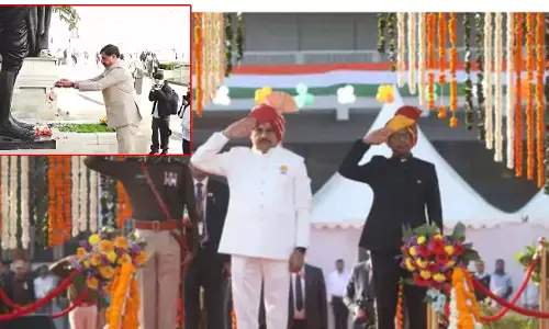 CM मोहन यादव ने 76वें गणतंत्र दिवस पर इंदौर में तिरंगा फहराया: विकास कार्यों के बारे में बताया CM मोहन यादव ने 76वें गणतंत्र दिवस पर इंदौर में तिरंगा फहराया: विकास कार्यों के बारे में बताया