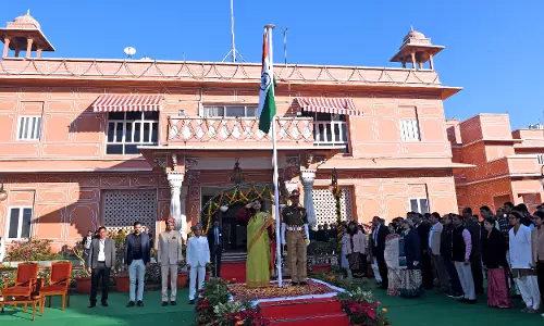 Jaipur: राजभवन में 76वें गणतंत्र दिवस पर झंडा फहराया गया
