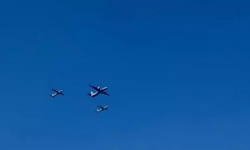 76th Republic Day: IAF ने चकाचौंध भरे हवाई प्रदर्शन के साथ उड़ान भरी 76th Republic Day: IAF ने चकाचौंध भरे हवाई प्रदर्शन के साथ उड़ान भरी