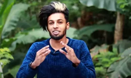 Kerala : मनावलन के परिवार ने जेल अधिकारियों पर जबरन उसके बाल काटने का आरोप Kerala : मनावलन के परिवार ने जेल अधिकारियों पर जबरन उसके बाल काटने का आरोप