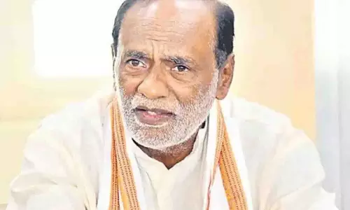 Telangana CM से किसानों की सुरक्षा के लिए आरआरआर पुनर्गठन की मांग की