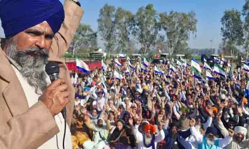 Punjab: किसानों का आंदोलन तेज, आज सड़कों पर उतरेंगे 1 लाख ट्रैक्टर Punjab: किसानों का आंदोलन तेज, आज सड़कों पर उतरेंगे 1 लाख ट्रैक्टर