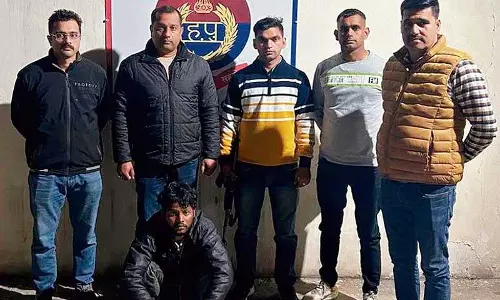 Haryana : फरीदाबाद में नाबालिग लड़की की हत्या के आरोप में युवक गिरफ्तार Haryana : फरीदाबाद में नाबालिग लड़की की हत्या के आरोप में युवक गिरफ्तार