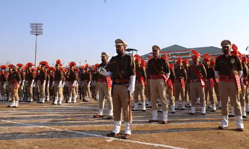 Srinagar के बख्शी स्टेडियम में गणतंत्र दिवस समारोह Srinagar के बख्शी स्टेडियम में गणतंत्र दिवस समारोह