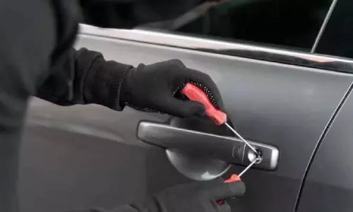 मौज-मस्ती के लिए वाहन चुराने के आरोप में नाबालिग गिरफ्तार