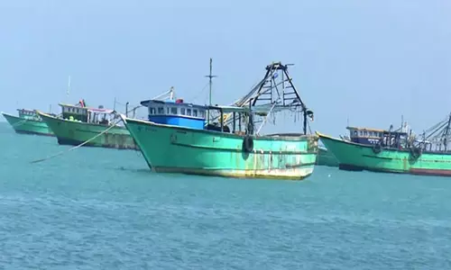 Tamil Nadu: श्रीलंकाई नौसेना ने तीन भारतीय मछली पकड़ने वाली नौकाएं जब्त की