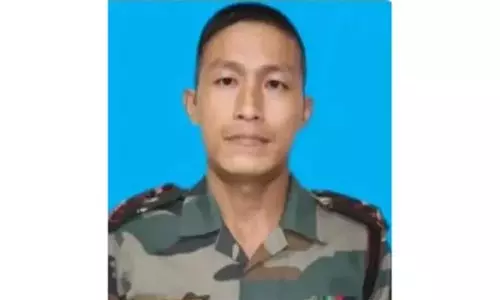 Nagaland : 4 नागा पुलिसकर्मी, 1 ए.आर. को पदक से सम्मानित किया गया Nagaland : 4 नागा पुलिसकर्मी, 1 ए.आर. को पदक से सम्मानित किया गया