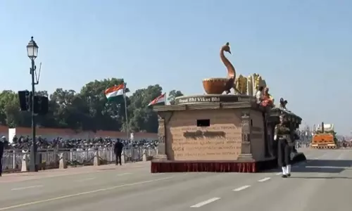 76वें गणतंत्र दिवस परेड: कोणार्क चक्र पर घूमते हुए प्राचीन तमिल संगीत वाद्ययंत्र