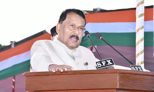 Governor Pillai ने विदेश में भारत पर हमला करने वाले नेताओं की आलोचना की