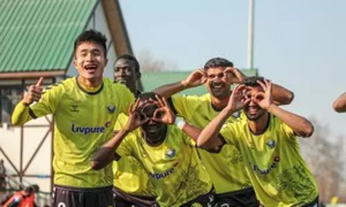 I-League 2024-25: डेम्पो एससी पर जीत के साथ रियल कश्मीर ने अपराजित घरेलू रिकॉर्ड बरकरार रखा I-League 2024-25: डेम्पो एससी पर जीत के साथ रियल कश्मीर ने अपराजित घरेलू रिकॉर्ड बरकरार रखा