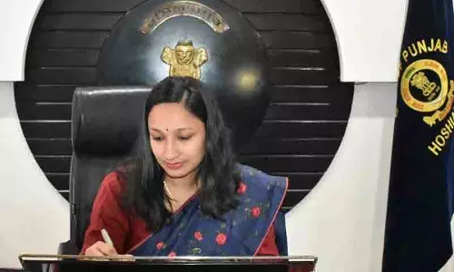 Hoshiarpur DC को सर्वोत्तम चुनावी प्रथाओं के लिए पुरस्कार मिला