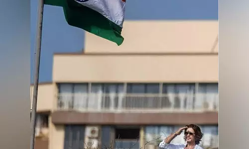 शाहरुख खान ने मनाया 76th Republic Day