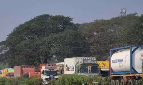Maharashtra: राष्ट्रीय राजमार्ग पर मेगा ब्लॉक Maharashtra: राष्ट्रीय राजमार्ग पर मेगा ब्लॉक