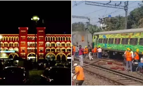 Howrah Train Accident: हावड़ा में बड़ा रेल हादसा, तिरुपति एक्सप्रेस पटरी से उतरी Howrah Train Accident: हावड़ा में बड़ा रेल हादसा, तिरुपति एक्सप्रेस पटरी से उतरी