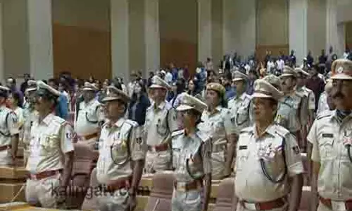 ओडिशा के राज्यपाल कंभमपति ने 57 पुलिसकर्मियों को पुलिस पदक प्रदान किए, देखें पूरी List