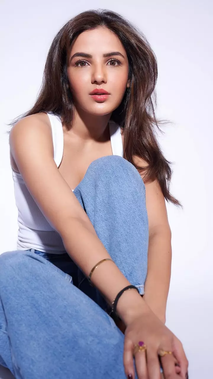 जैस्मिन भसीन का कातिलाना अंदाज