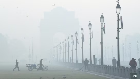 दिल्ली मौसम पूर्वानुमान और  AQI: अनुमानित न्यूनतम और अधिकतम तापमान देखें