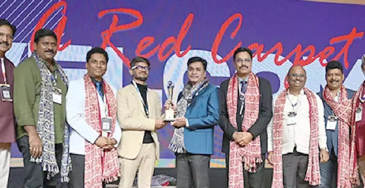Andhra: विजाग रोटरी क्लब को प्लैटिनम पुरस्कार मिला Andhra: विजाग रोटरी क्लब को प्लैटिनम पुरस्कार मिला