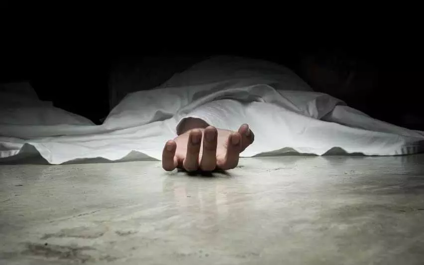 Kerala में चर्च उत्सव के दौरान पटाखे फटने से एक व्यक्ति की मौत Kerala में चर्च उत्सव के दौरान पटाखे फटने से एक व्यक्ति की मौत