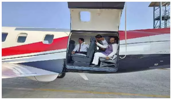 90 करोड़ में प्राइवेट जेट खरीदने वाले कारोबारी चर्चा में, सब को चौंकाया, जानें कौन हैं? 90 करोड़ में प्राइवेट जेट खरीदने वाले कारोबारी चर्चा में, सब को चौंकाया, जानें कौन हैं?