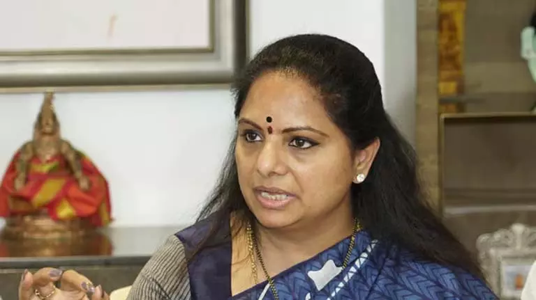 मंत्री पोंगुलेटी श्रीनिवास रेड्डी की फटकार के बाद BRS MLC कविता ने कलेक्टर का समर्थन किया मंत्री पोंगुलेटी श्रीनिवास रेड्डी की फटकार के बाद BRS MLC कविता ने कलेक्टर का समर्थन किया