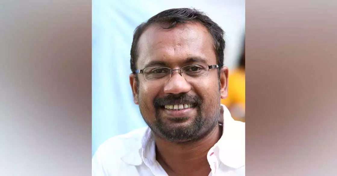 Kerala : फिल्म निर्माता शफी को कलूर जुमा मस्जिद में दफनाया गया Kerala : फिल्म निर्माता शफी को कलूर जुमा मस्जिद में दफनाया गया