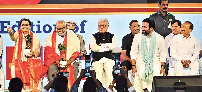 बच्चों को देश की महानता और इतिहास के बारे में जानना चाहिए : जिष्णु देव वर्मा बच्चों को देश की महानता और इतिहास के बारे में जानना चाहिए : जिष्णु देव वर्मा