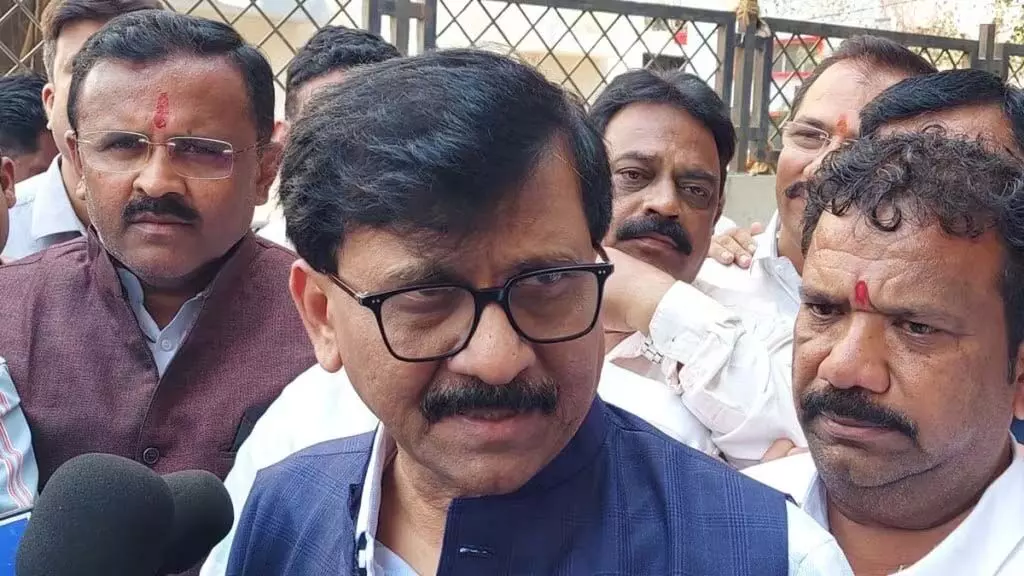 पदाधिकारियों का कहना है कि हमें अपने दम पर लड़ना चाहिए: Sanjay Raut