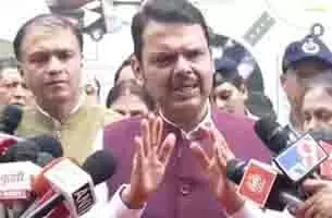 सैफ चाकू मामले में CM देवेंद्र फडणवीस ने कहा, भ्रम पैदा न करें