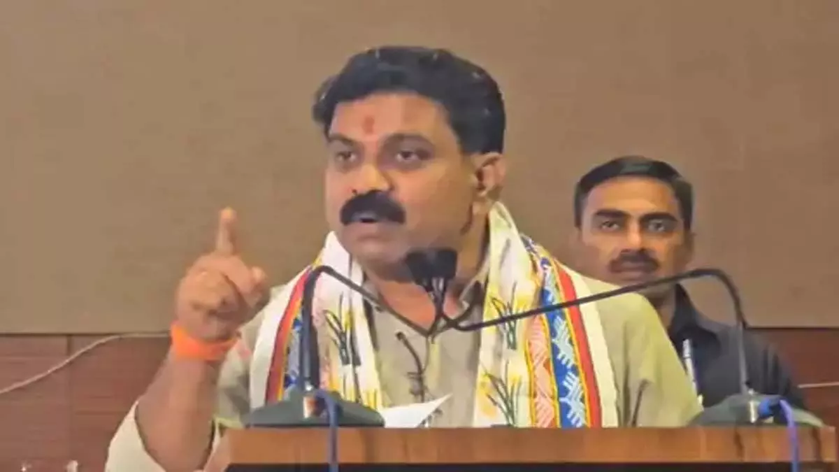 डिप्टी CM विजय शर्मा का एलान, किसानों को मिलेंगे 800 रुपए डिप्टी CM विजय शर्मा का एलान, किसानों को मिलेंगे 800 रुपए