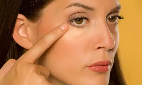 Skin care: चेहरे पर ऐसे करें गुलाब जल का इस्तेमाल,  चमक उठेगा आपका चेहरा