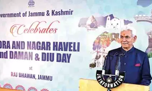 मैं सभी के लिए शांति, समृद्धि और कल्याण की प्रार्थना करता हूं: एलजी सिन्हा