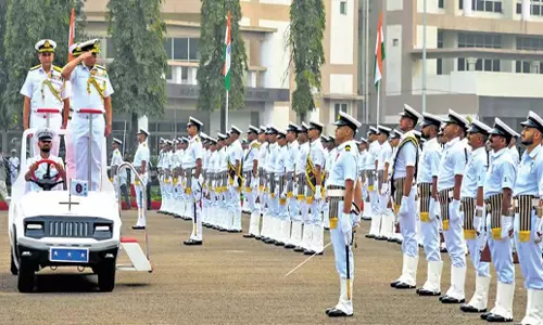 Andhra: संवैधानिक मूल मूल्यों को कायम रखें ईएनसी वाइस एडमिरल Andhra: संवैधानिक मूल मूल्यों को कायम रखें ईएनसी वाइस एडमिरल