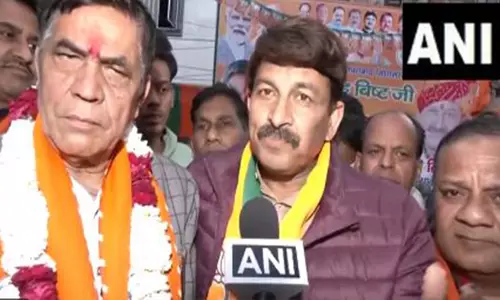 दिल्ली चुनाव: Manoj Tiwari ने लोगों से मुस्तफाबाद में मोहन सिंह बिष्ट का समर्थन करने का आग्रह किया