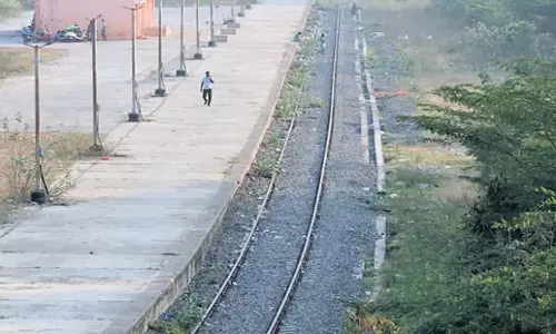 Tamil Nadu: नागरी-तिंडीवनम रेलवे लिंक को वित्त पोषण संबंधी बाधाओं का सामना करना पड़ रहा Tamil Nadu: नागरी-तिंडीवनम रेलवे लिंक को वित्त पोषण संबंधी बाधाओं का सामना करना पड़ रहा