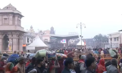 राम नगरी में उमड़ा आस्था का सैलाब, चप्पे-चप्पे पर कड़ा पहरा राम नगरी में उमड़ा आस्था का सैलाब, चप्पे-चप्पे पर कड़ा पहरा